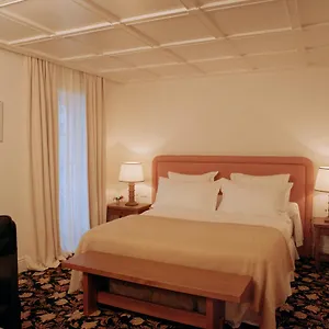 Château Voltaire Hotel