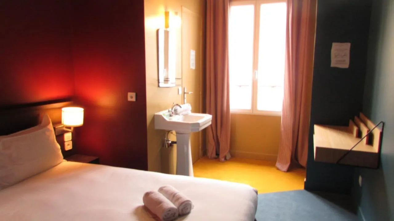 Untalented Hotel - Villette
