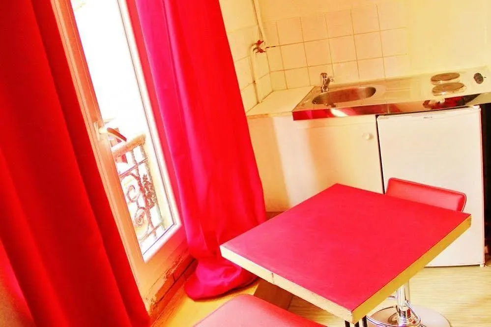 Untalented Hotel - Villette