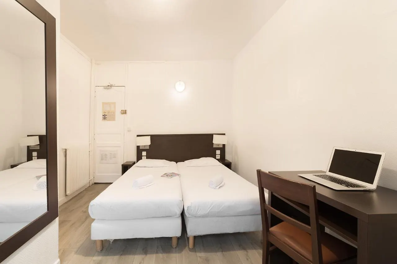 Untalented Hotel - Villette